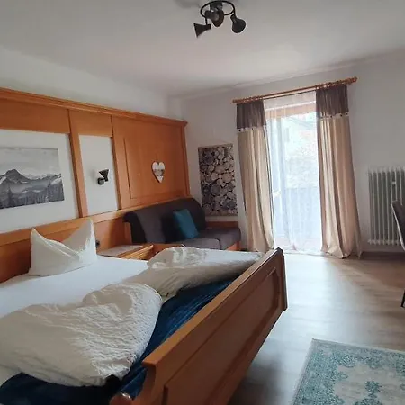 Pensjonat Alpenlandhaus 3*