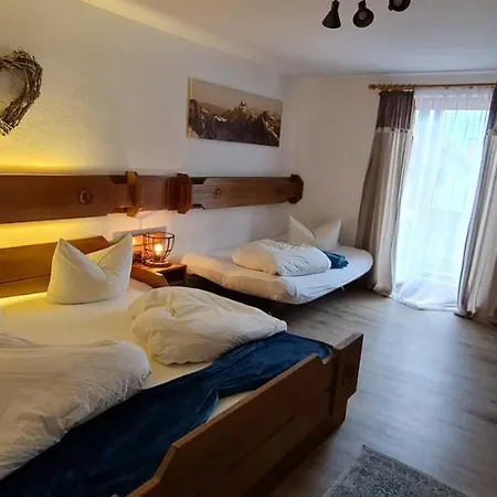 Alpenlandhaus Гостевой дом Пфронтен
