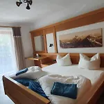 Alpenlandhaus Pensión