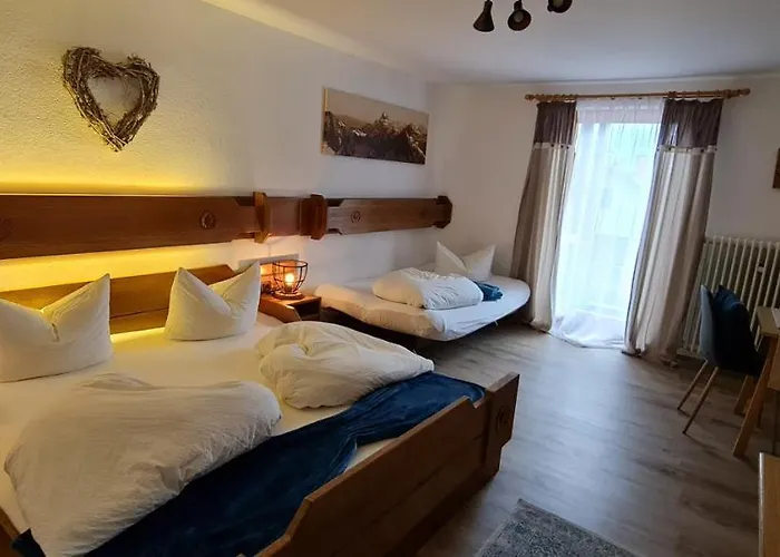Alpenlandhaus 게스트하우스 프론텐